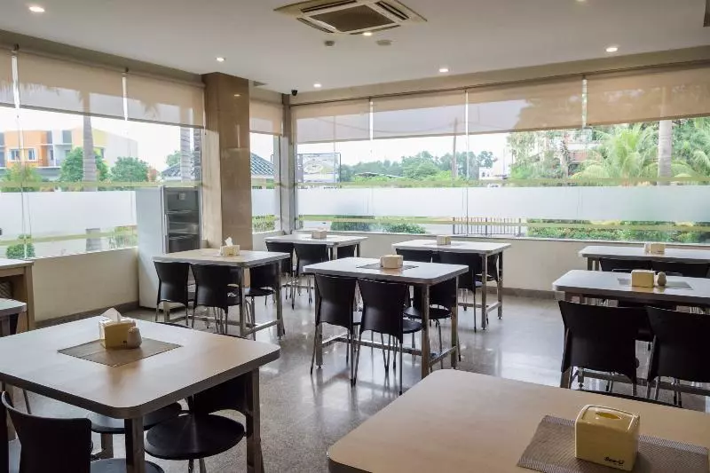 Aviari Hotel By Oyo Rooms