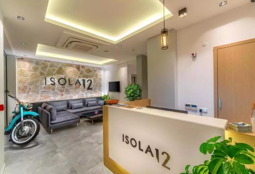 هتل Isola 12