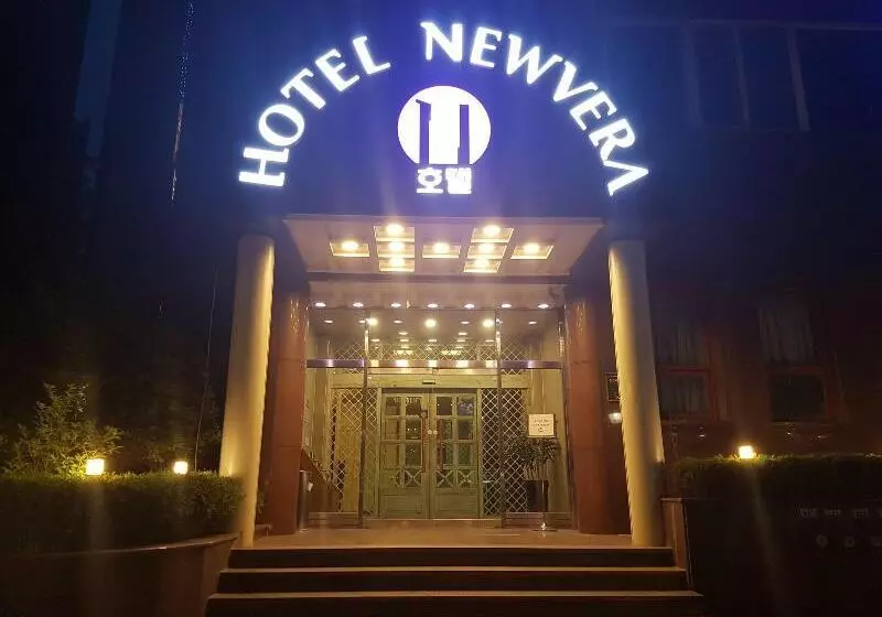 ホテル Newvera
