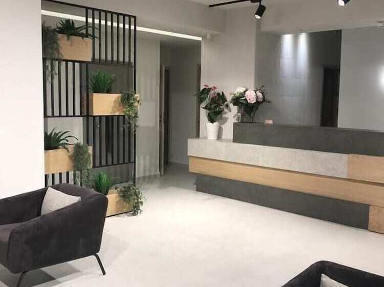 The City Hotel & Suites