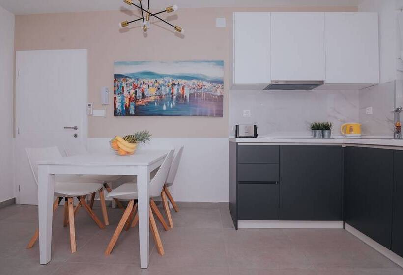 Apartments Pool Villa Aldura