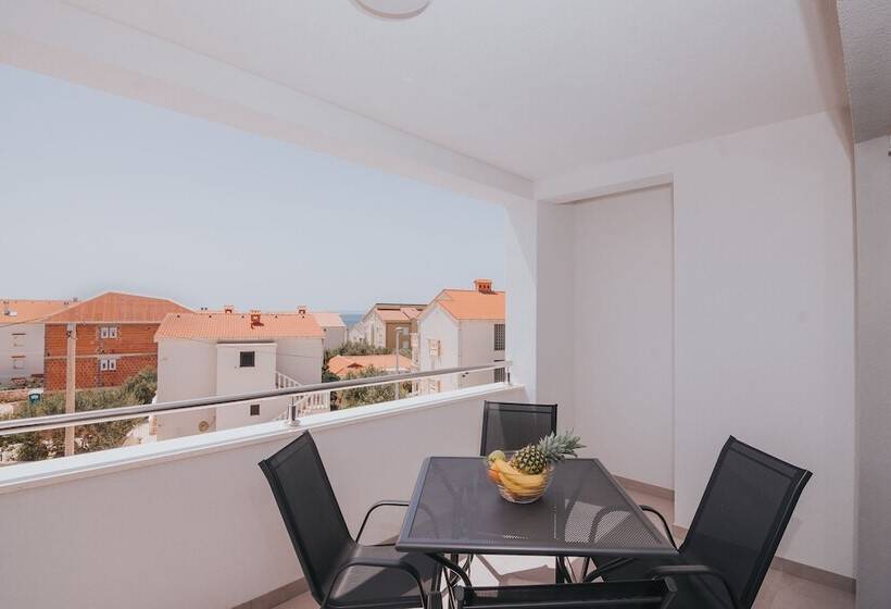 Apartments Pool Villa Aldura