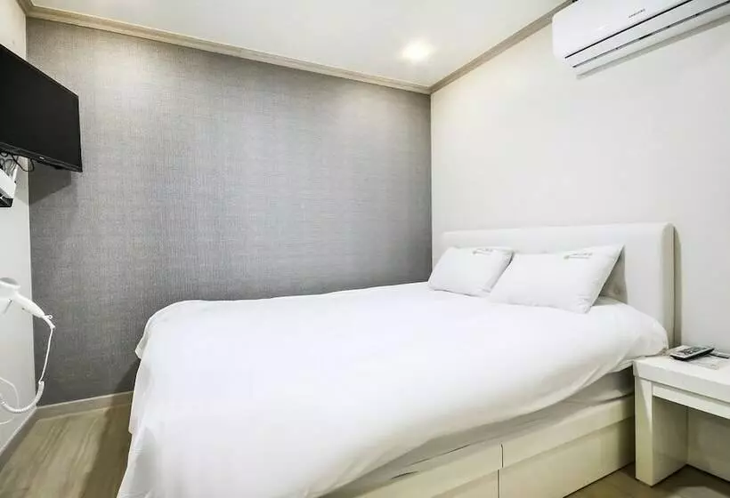 Yeosu Rainbow Self Check In Motel