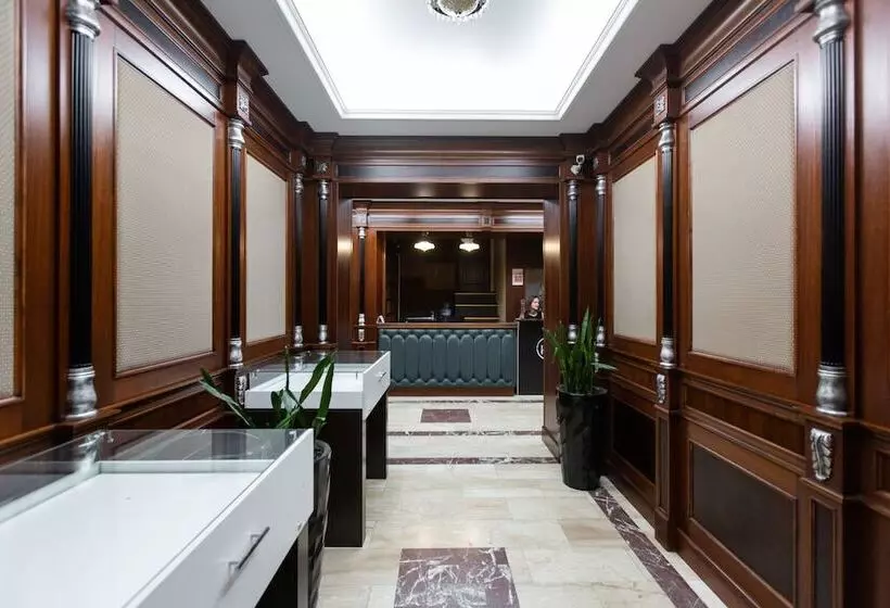 Apart Hotel Oruzheiniy Plaza