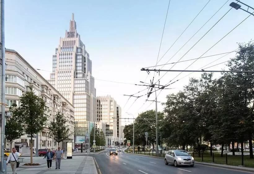 Apart Hotel Oruzheiniy Plaza