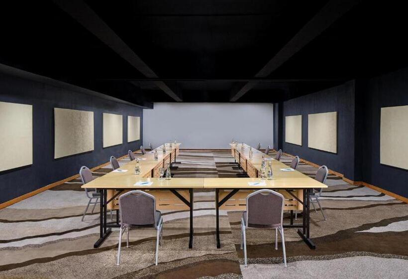 فندق Four Points By Sheraton Balikpapan