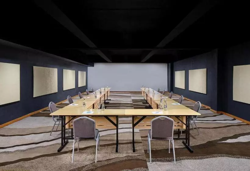 ホテル Four Points By Sheraton Balikpapan