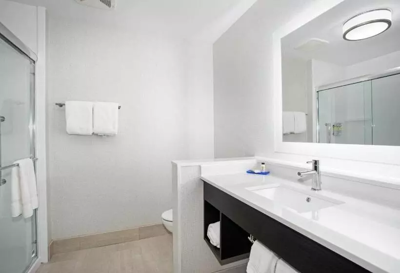 Hotelli Holiday Inn Express & Suites   Ely, An Ihg