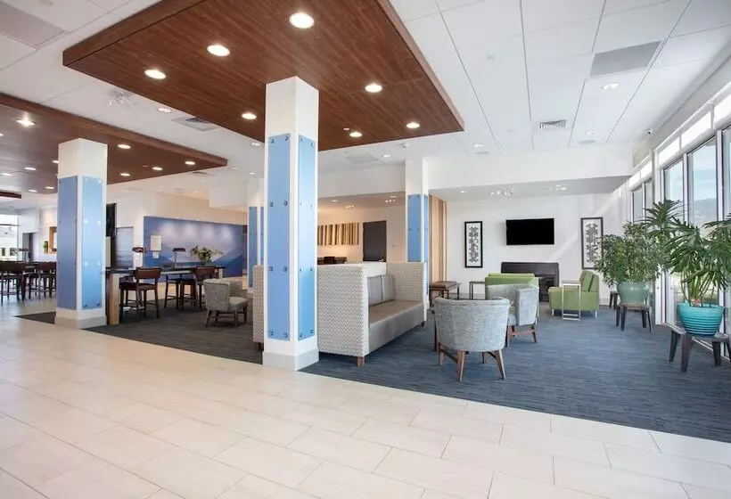 Hotelli Holiday Inn Express & Suites   Ely, An Ihg