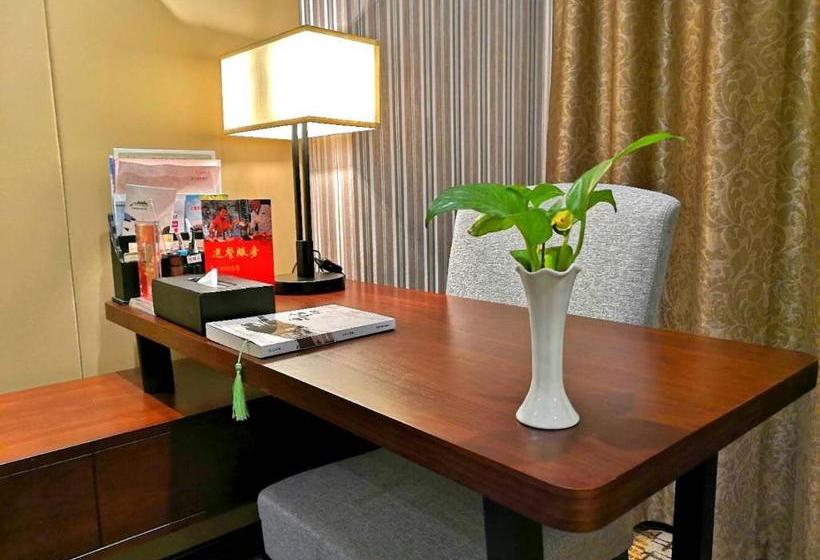 Hotel Peace International