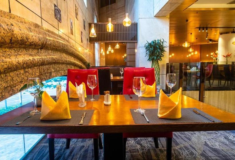 Hotel Peace International