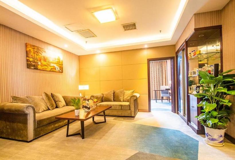 Hotel Peace International