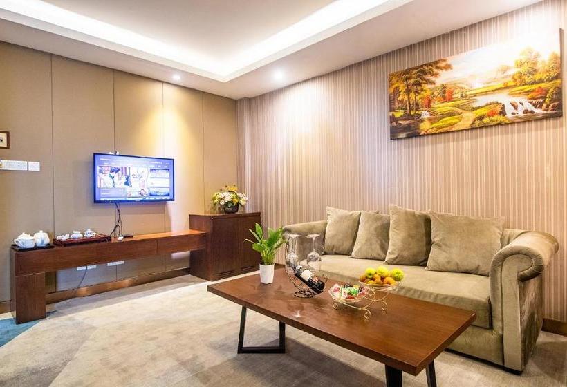 Hotel Peace International