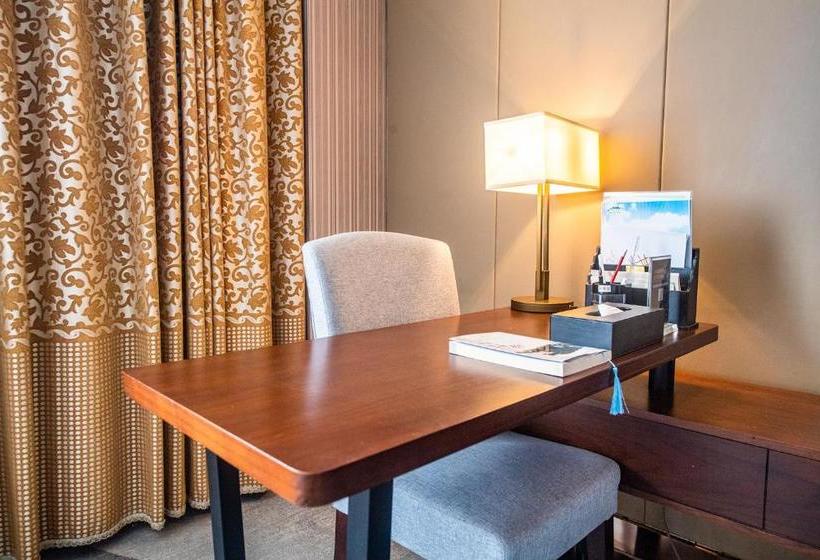 Hotel Peace International