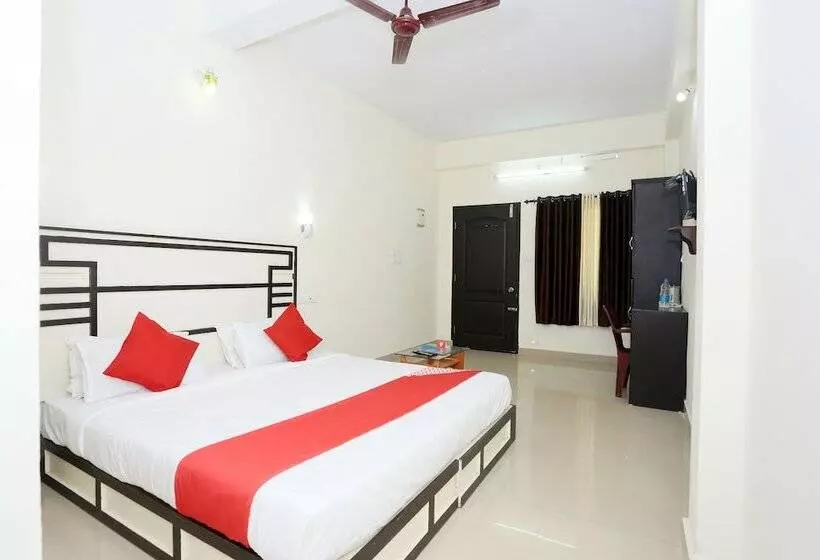 ホテル Periyar Holidays