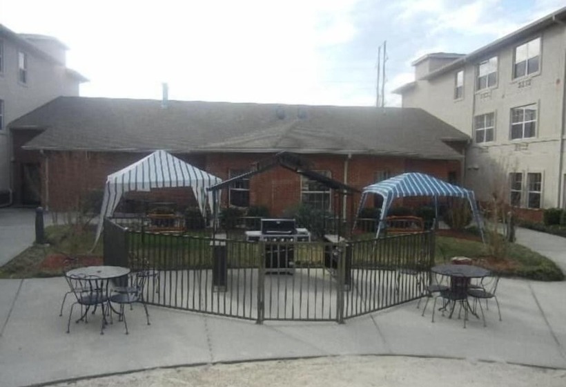 هتل The Landmark Inn