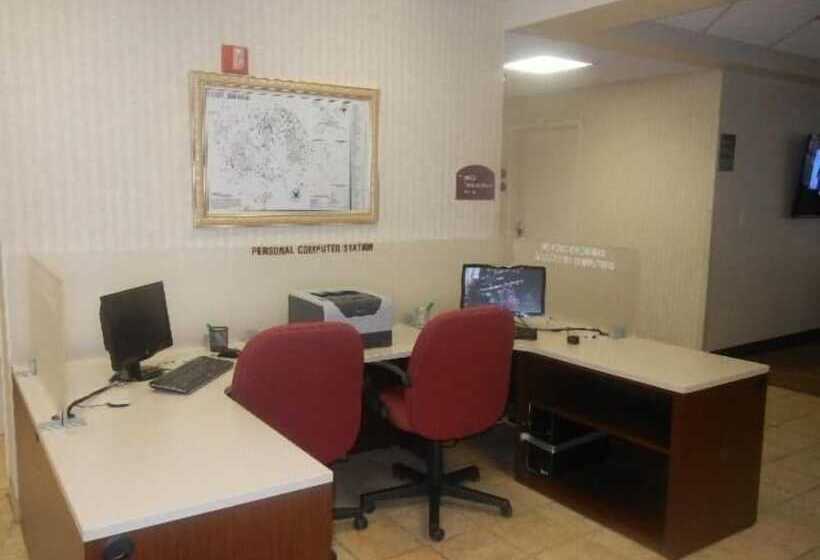 هتل The Landmark Inn