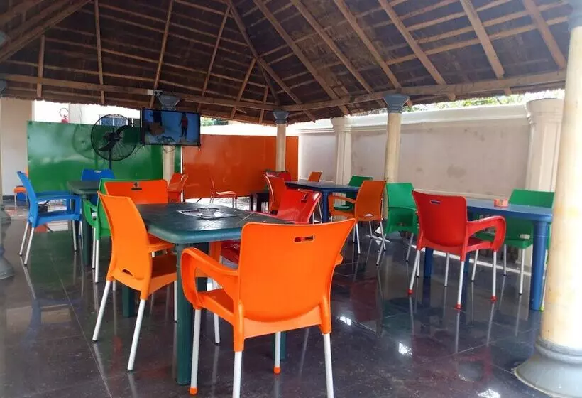 Unique Didis Royal Hotel & Suites