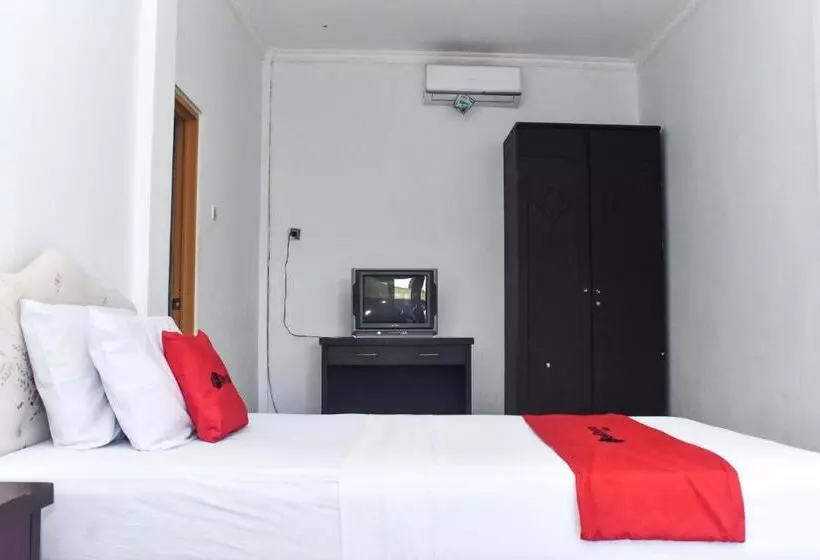 Majatalo Reddoorz Plus @ Tirta Kencana