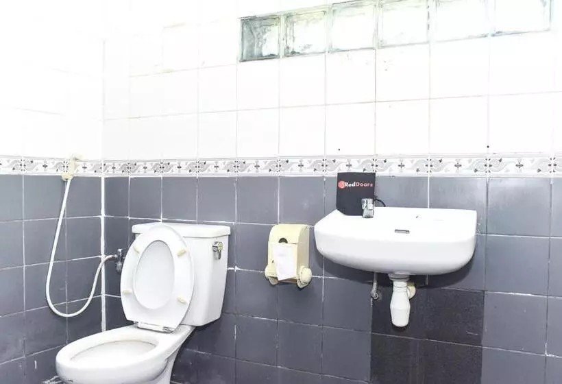 Majatalo Reddoorz Plus @ Tirta Kencana