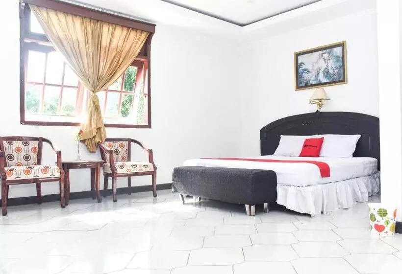 Majatalo Reddoorz Plus @ Tirta Kencana