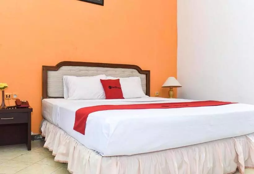 Majatalo Reddoorz Plus @ Tirta Kencana