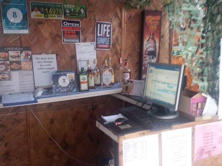 تختخواب و صبحانه Jaeger Biergarten Manila