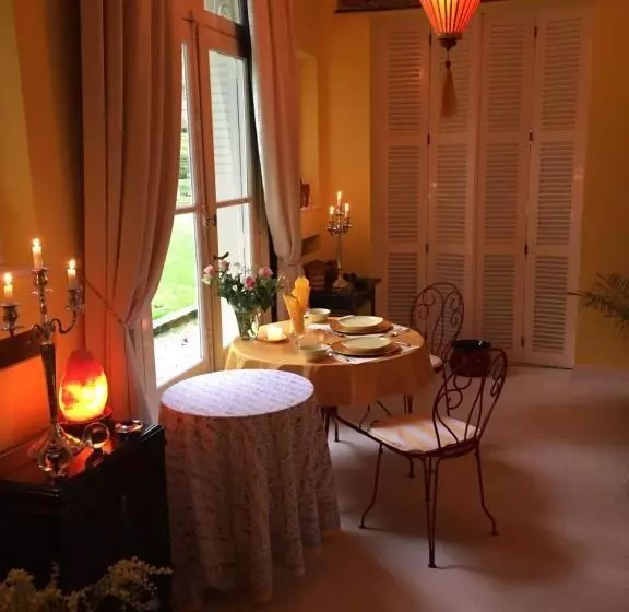 Aamiaismajoitus (B&B) Manoir Des Cavaliers  Bnb