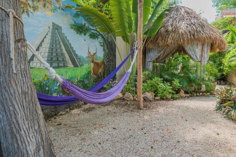 Casa Del Maya Bed & Breakfast