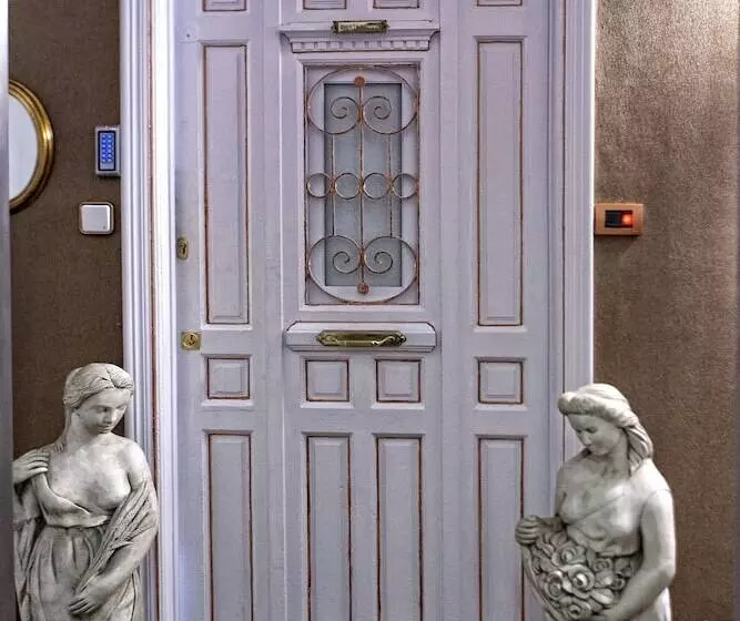 Hostal Boutique Puerta Del Sol