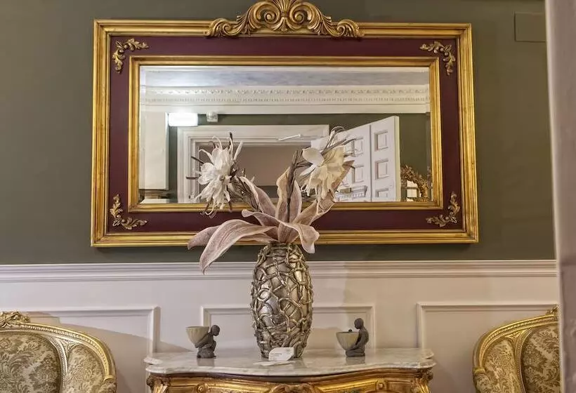 Hostal Boutique Puerta Del Sol