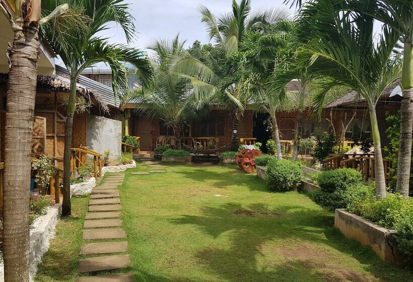 Hotel Alona Bamboo House