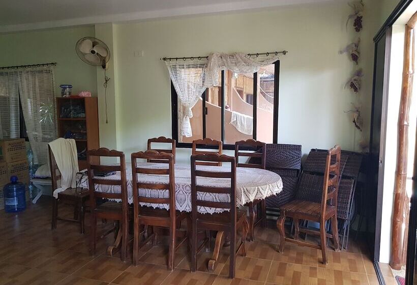 Hotel Alona Bamboo House