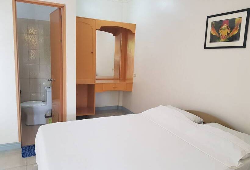 Hotel Alona Bamboo House