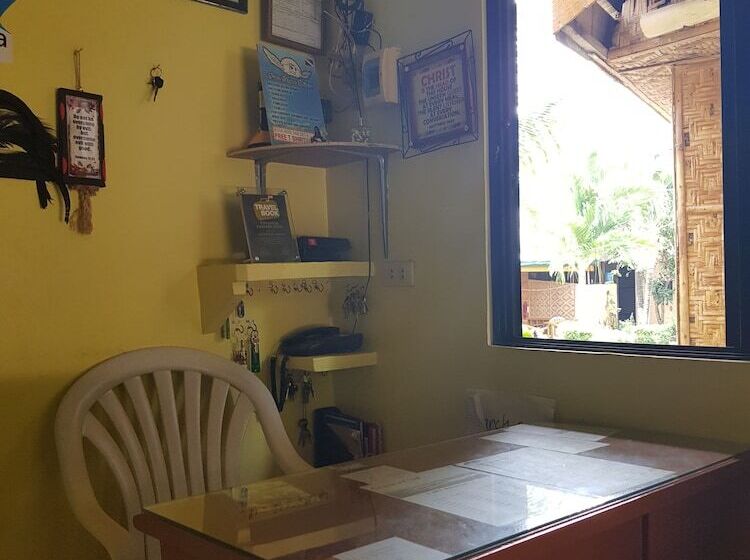 Hotel Alona Bamboo House