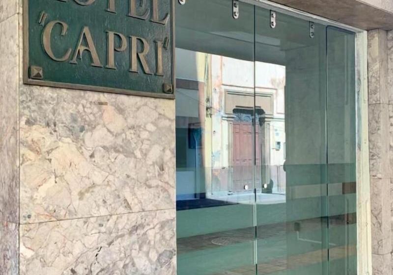 هتل Capri De Leon Mexico