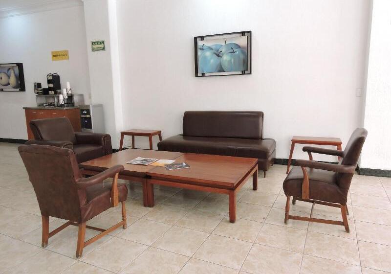 هتل Capri De Leon Mexico