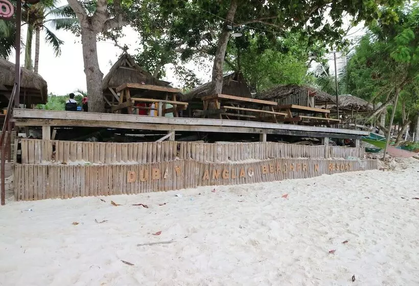 Hotelli Dubay Panglao Beachfront Resort
