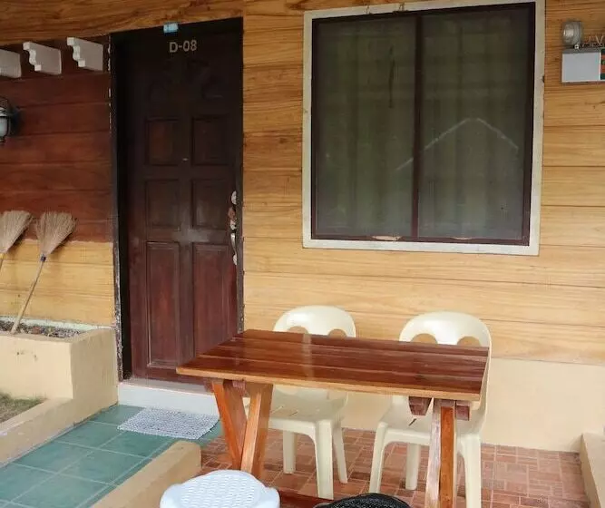 Hotelli Dubay Panglao Beachfront Resort