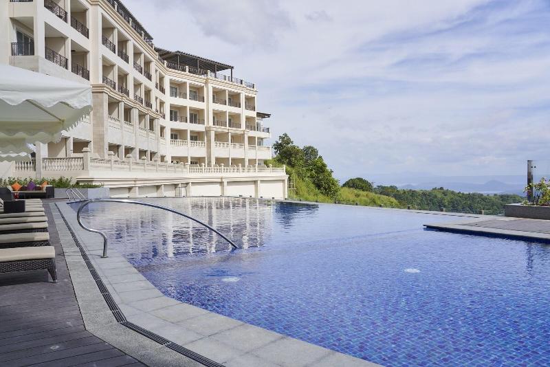 Отель Twin Lakes