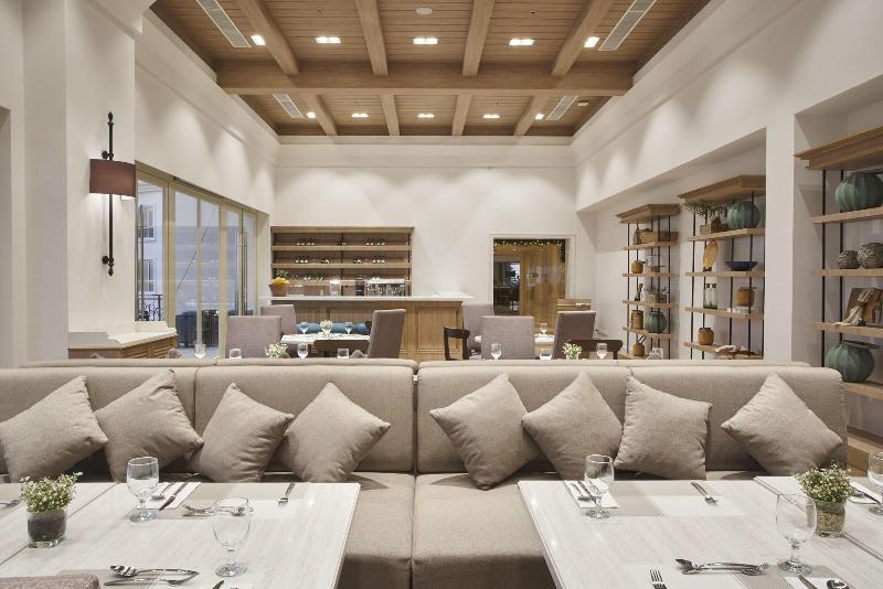 Отель Twin Lakes