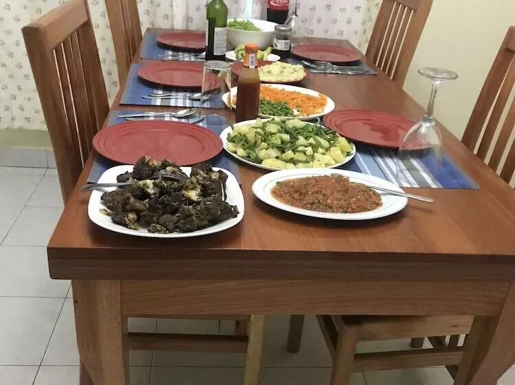 Lincoln House   Hostel