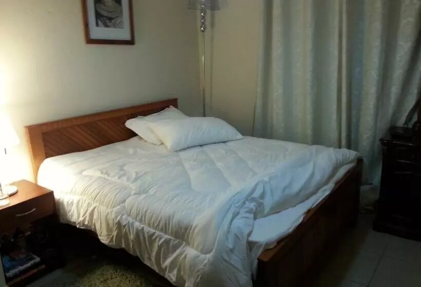 Lincoln House   Hostel