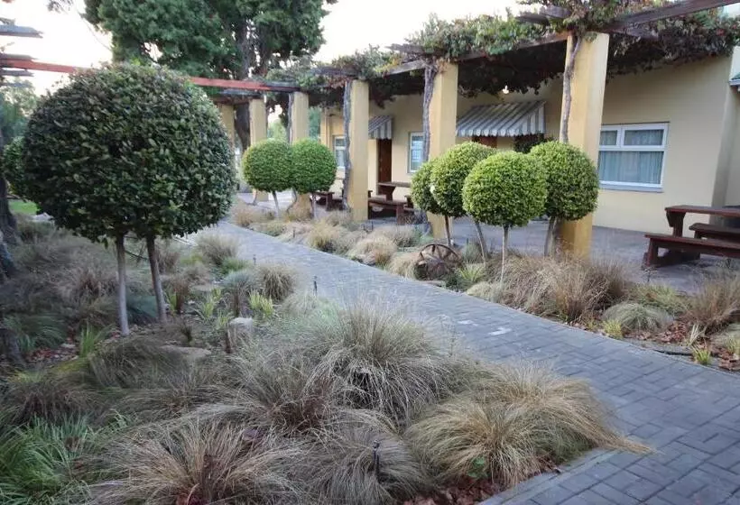 Majatalo Donkin Country House