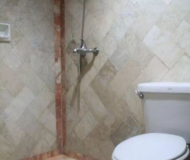 Halina Drive Inn Hotel   Pasay