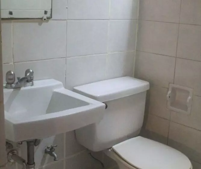 Halina Drive Inn Hotel   Pasay