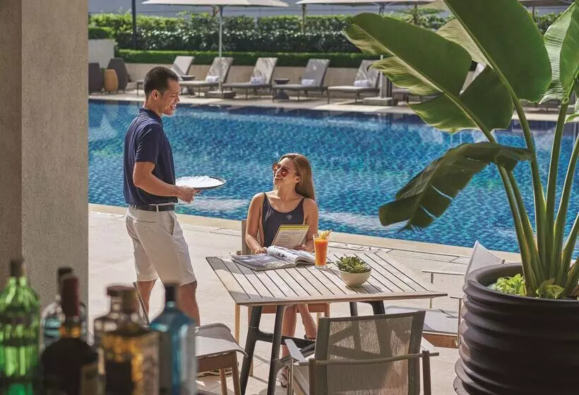 Отель Makati Shangri La, Manila