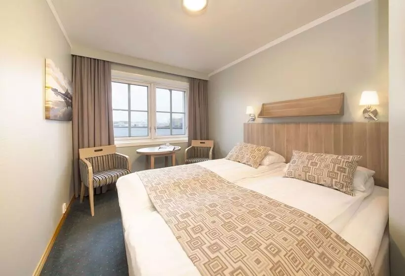 酒店 Scandic Svolvær