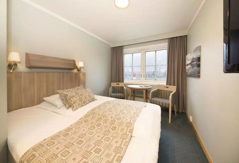 酒店 Scandic Svolvær