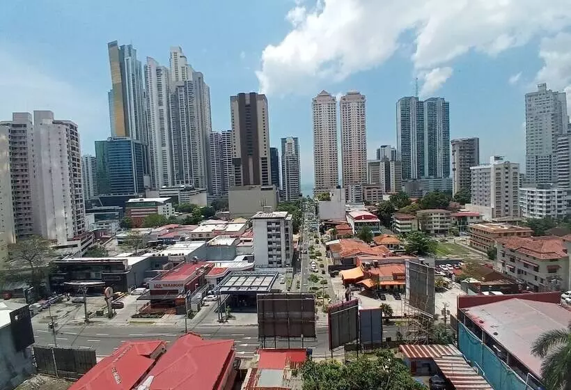 酒店 Tower House Suites